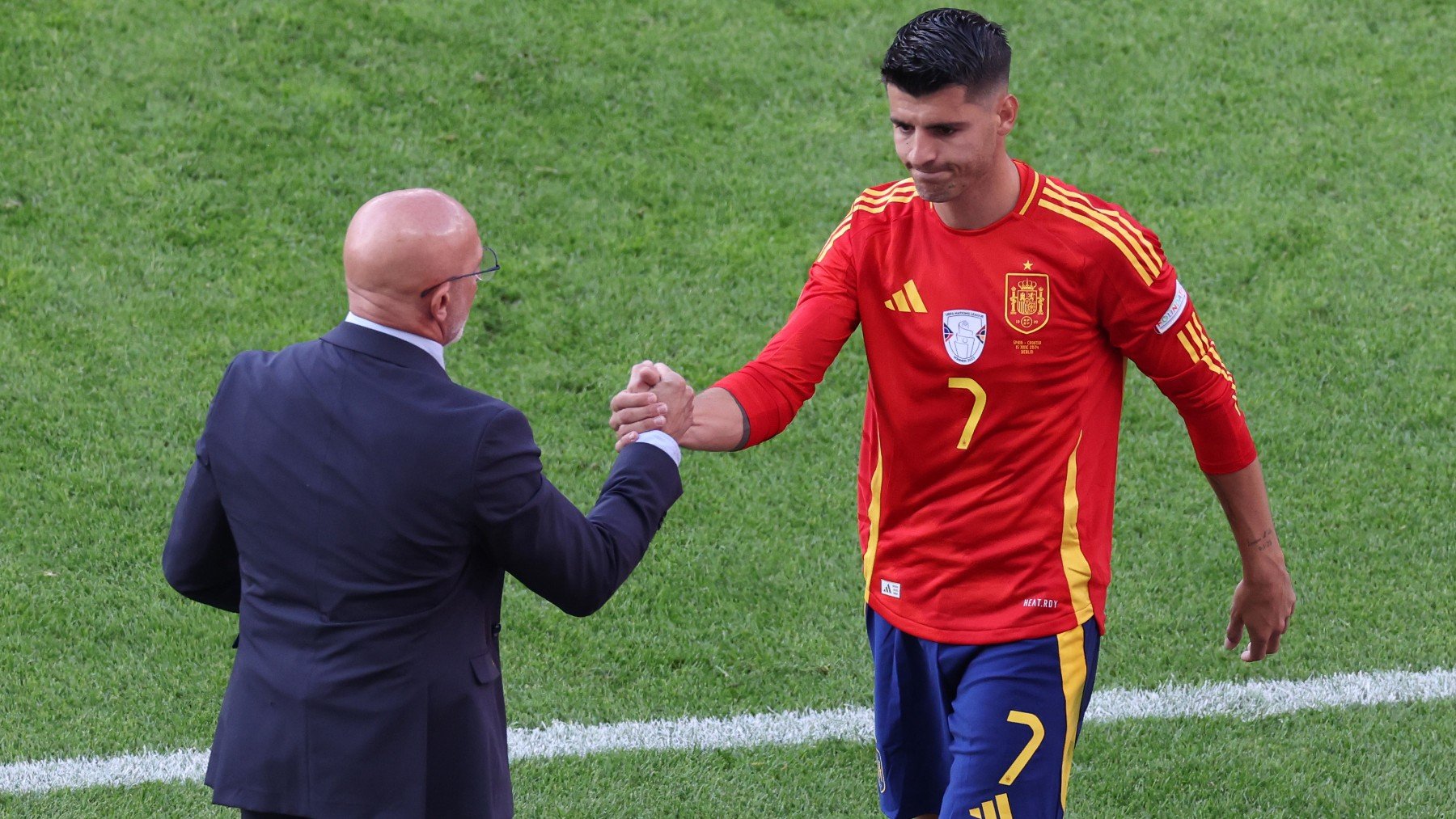 Álvaro Morata con Luis de la Fuente. (Getty)