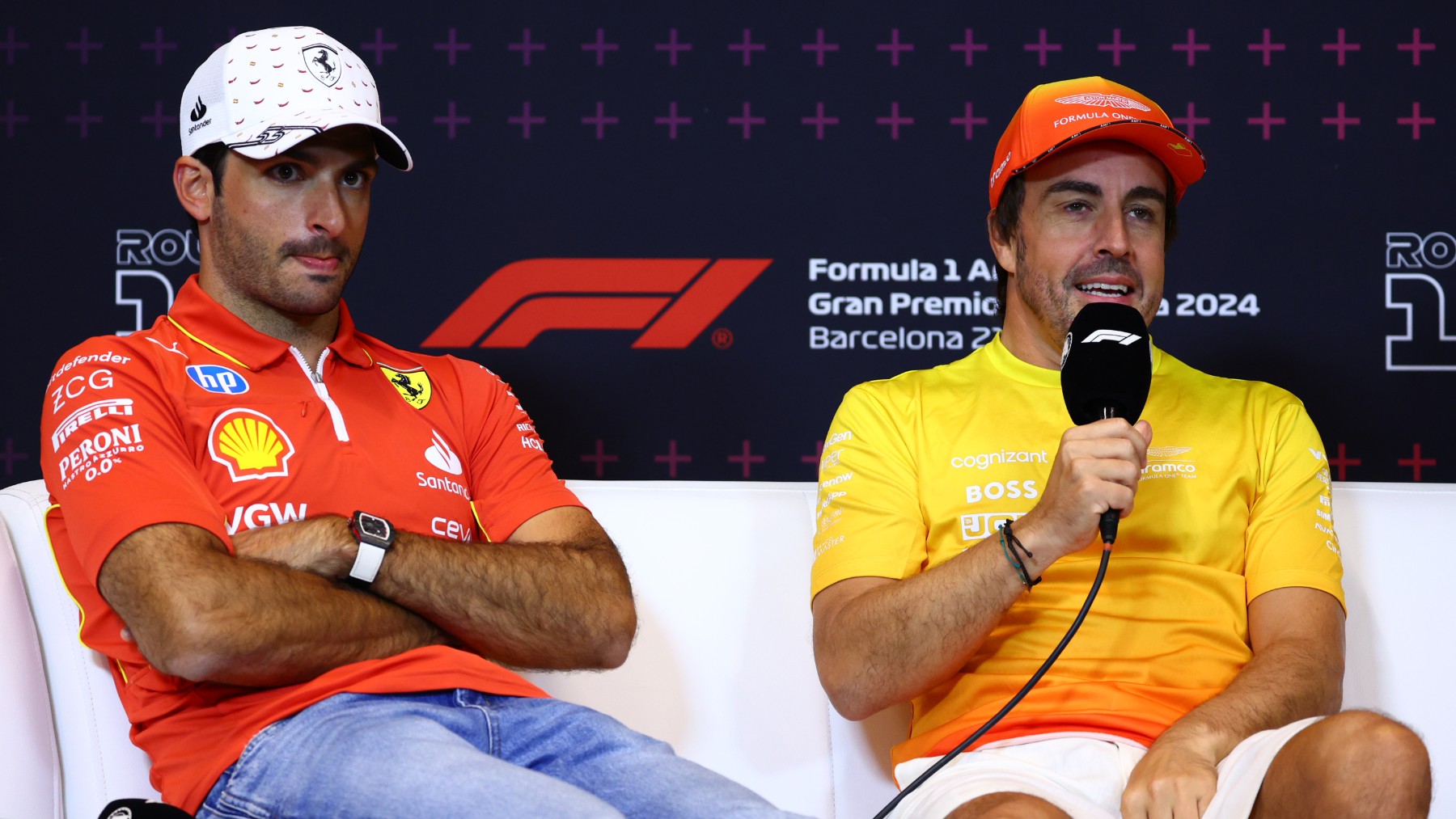 Fernando Alonso junto a Carlos Sainz. (Getty)