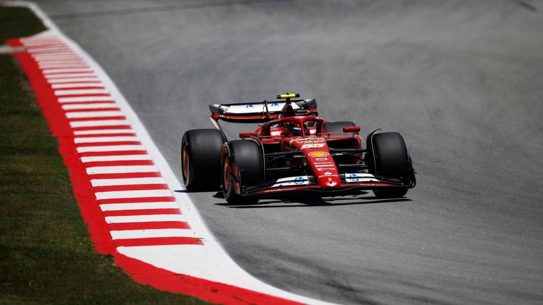 Carlos Sainz sobre el trazado de Montmeló. (Getty)