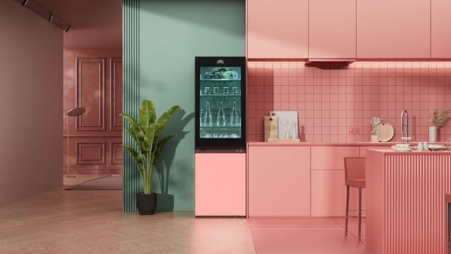 Altavoces integrados, paneles LED que cambian de color y un año de cerveza gratis: así son los nuevos frigoríficos de LG