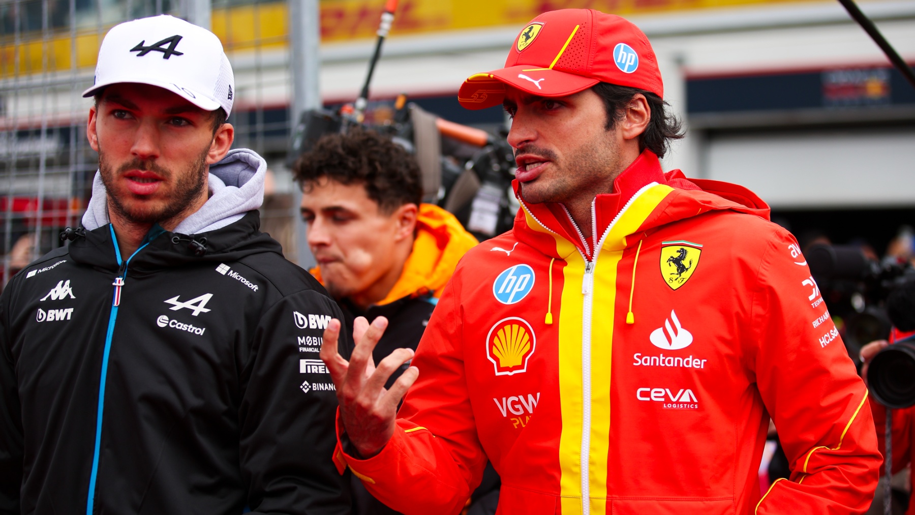 Pierre Gasly y Carlos Sainz en el GP de Canadá. (Europa Press)