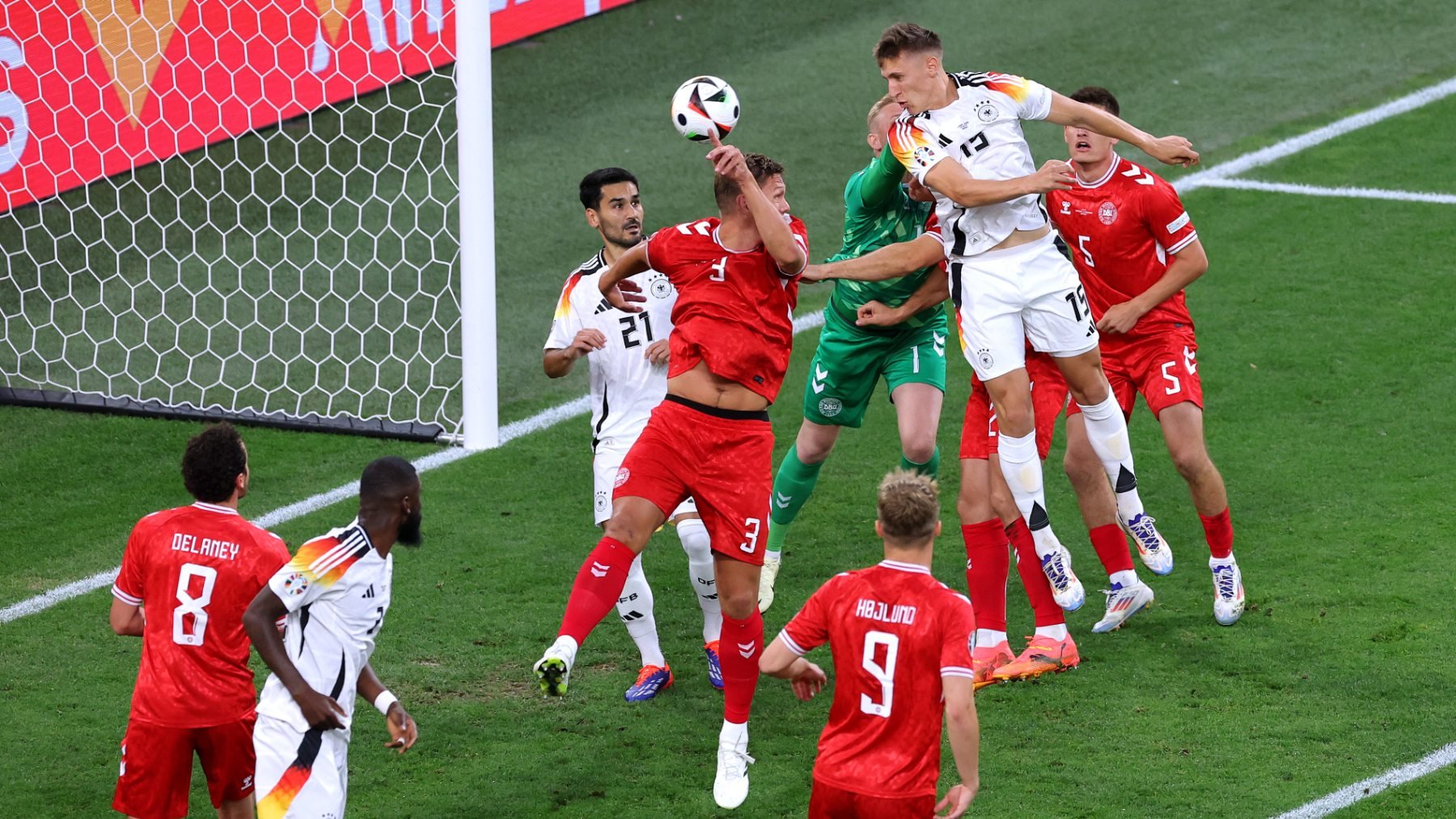 Alemania y Dinamarca se enfrentan en la Eurocopa. (Getty)