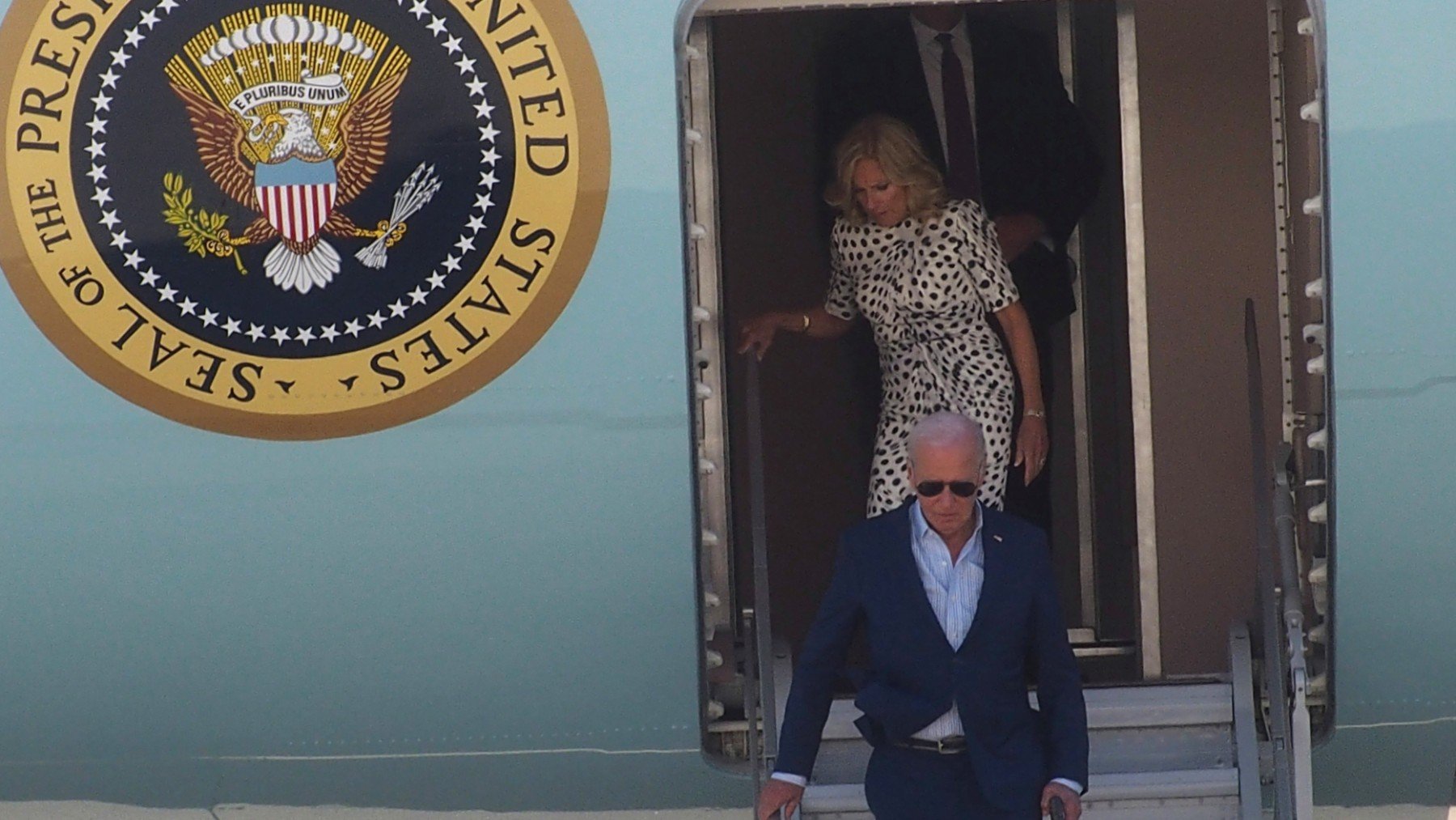 Jill y Joe Biden Biden llegando a Nueva York para hablar con los donantes. (Foto: Europa Press)