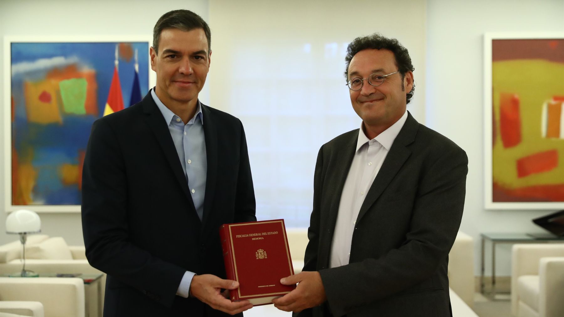 Pedro Sánchez y Álvaro García Ortiz. (Foto: EP)