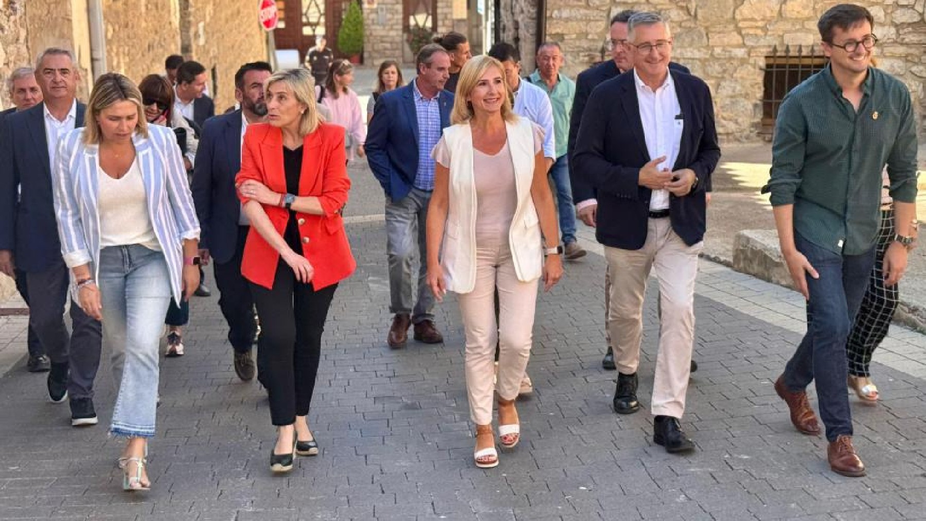 Representantes del Gobierno valenciano y del de Aragón y de las diputaciones de Castellón y Teruel, este jueves, en El Toro.