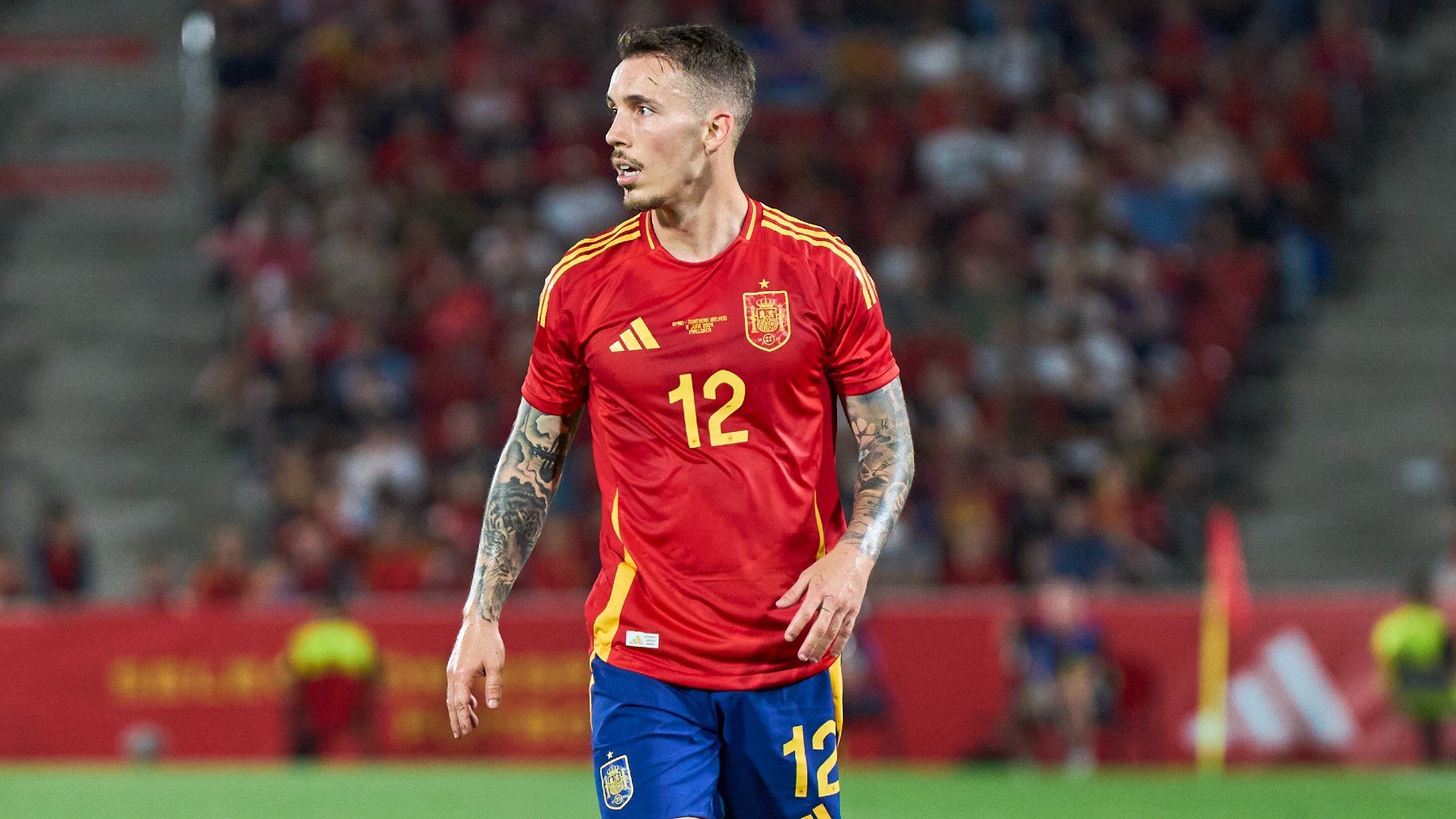 Alejandro Grimaldo, en un partido con España. (Getty)