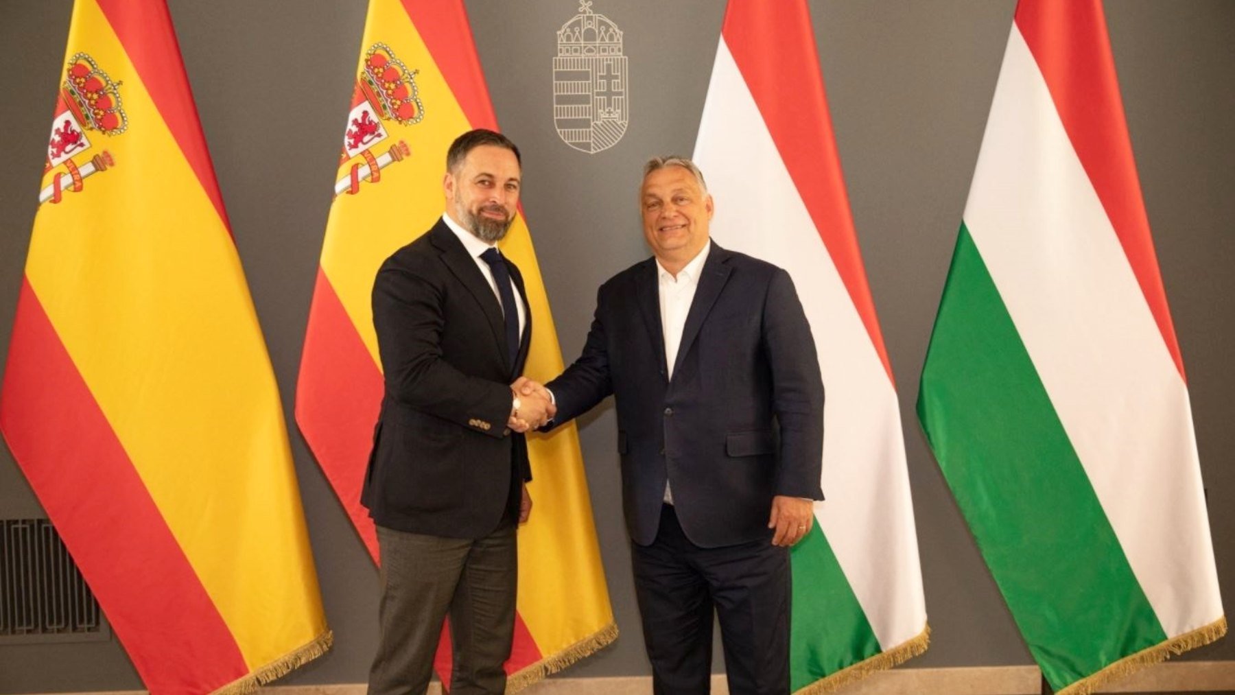 Santiago Abascal junto a Viktor Orbán. (Foto: EP)