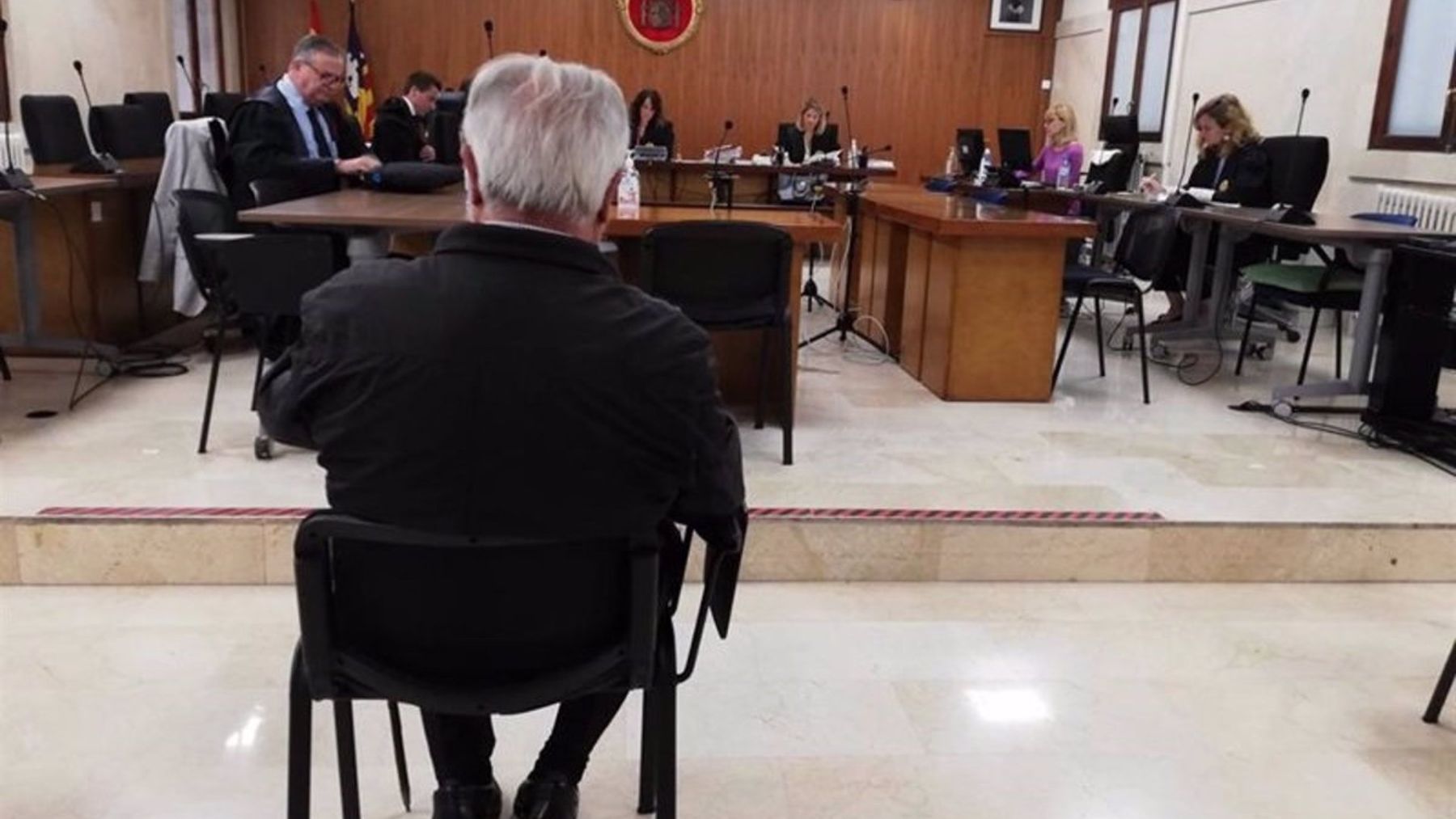 El empresario condenado por una estafa con diamantes de Sierra Leona en el juicio en la Audiencia. (Europa Press)