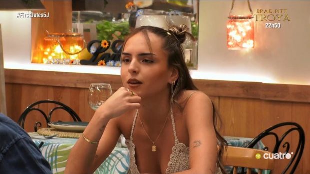 Daniela en 'First Dates'. (Mediaset)