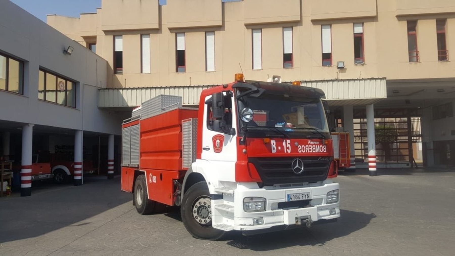 Camión de bomberos de Melilla.