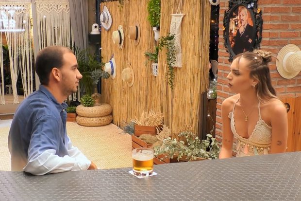 Guillermo y Daniela en 'First Dates'. (Mediaset)