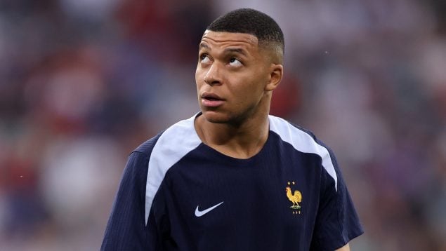 Mbappé máscara