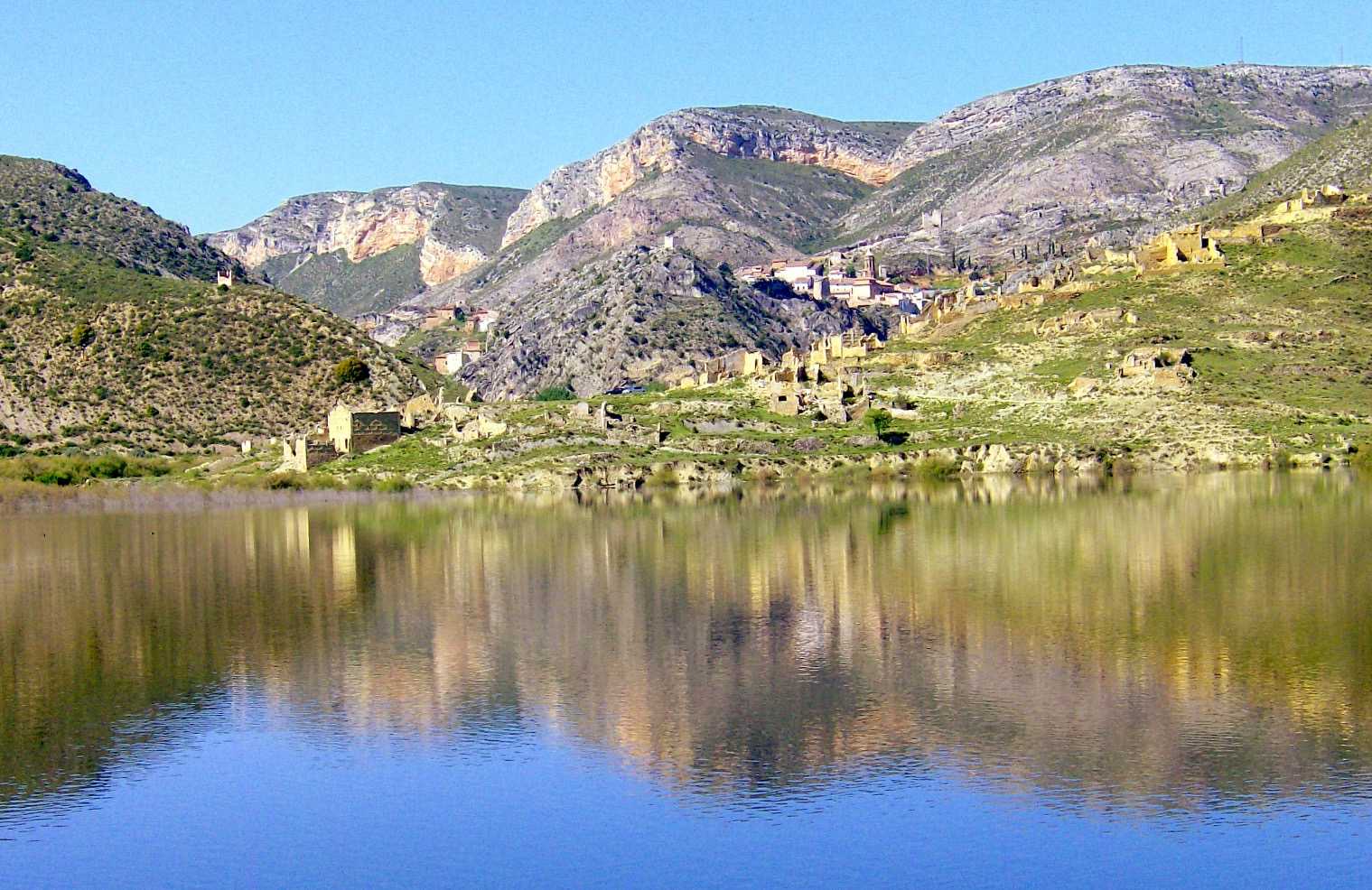 Embalse de Alcaine (Teruel).