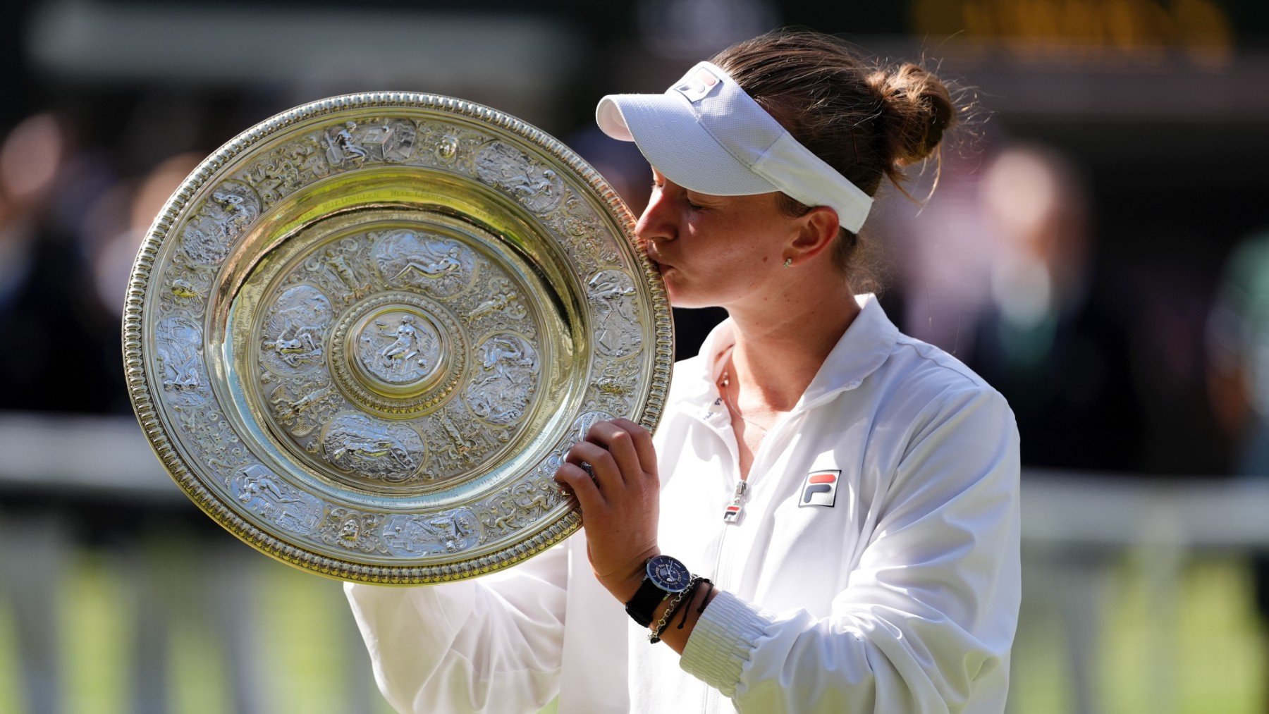 Barbora Krejcikova, tras ganar Wimbledon. (Europa Press)