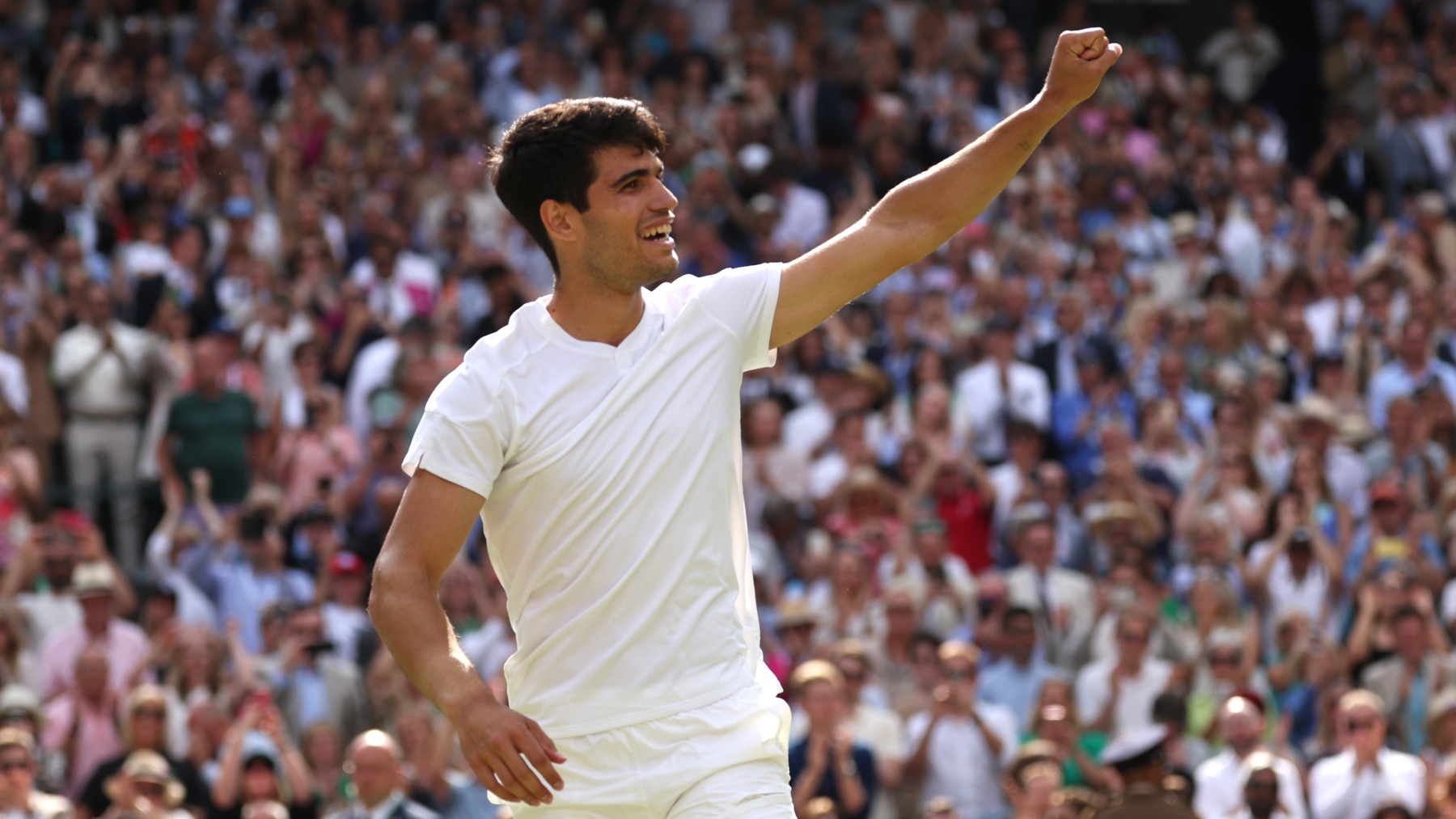 Carlos Alcaraz, tras conquistar Wimbledon 2024. (Getty)