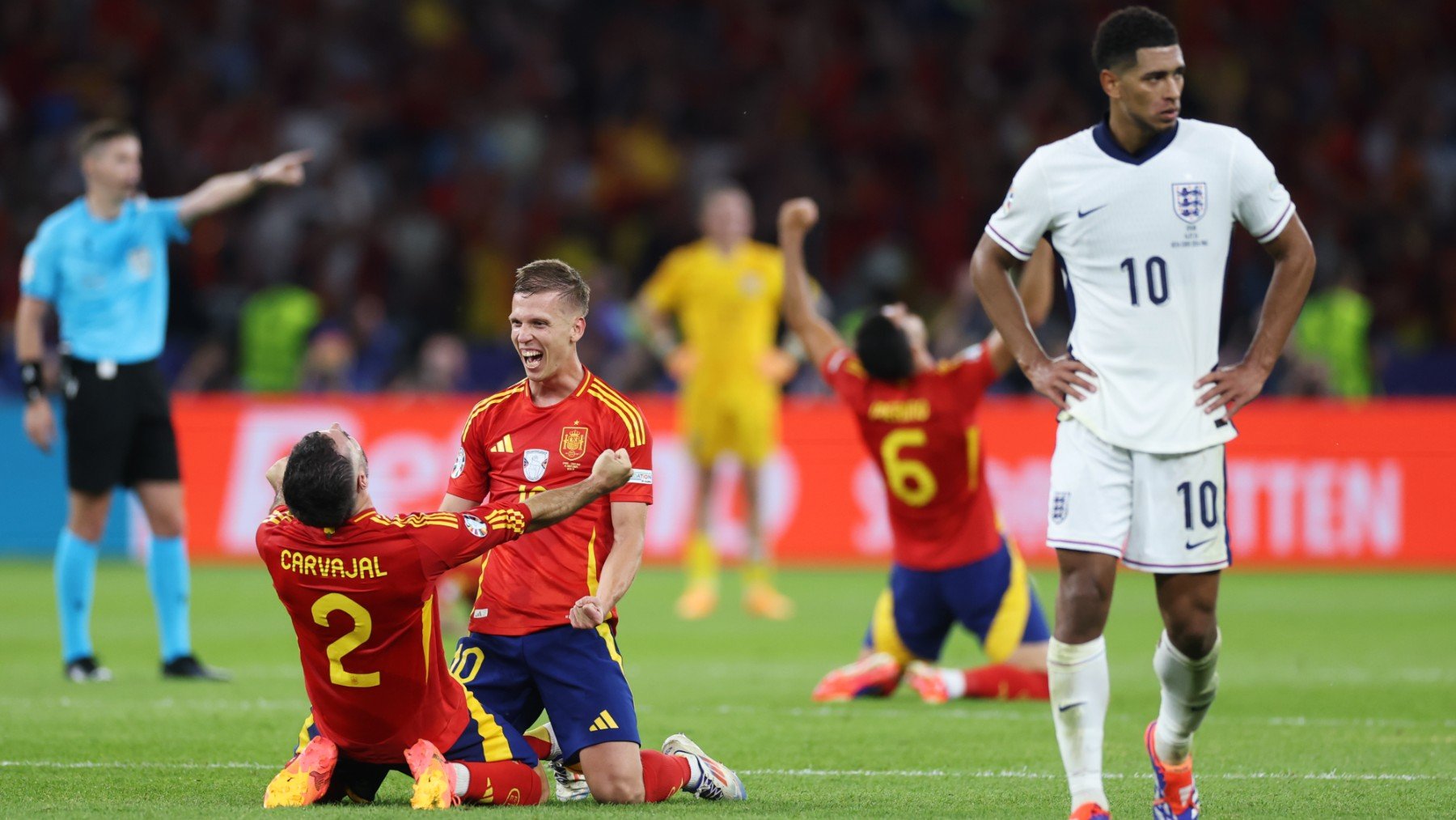 Jude Bellingham ante Dani Carvajal. (Getty)