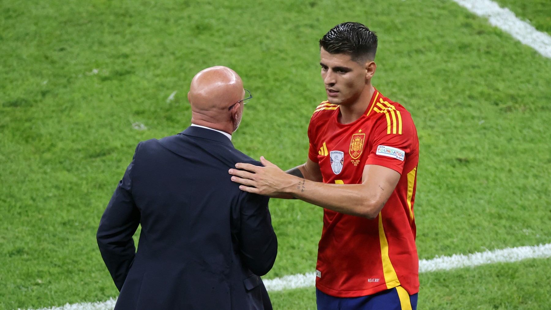 Álvaro Morata, con Luis de la Fuente. (Getty)