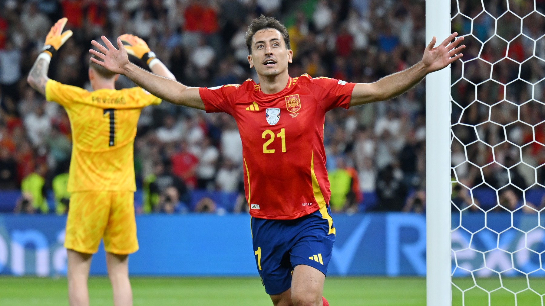 Mikel Oyarzabal celebra el gol de España en la final de la Eurocopa. (Getty)