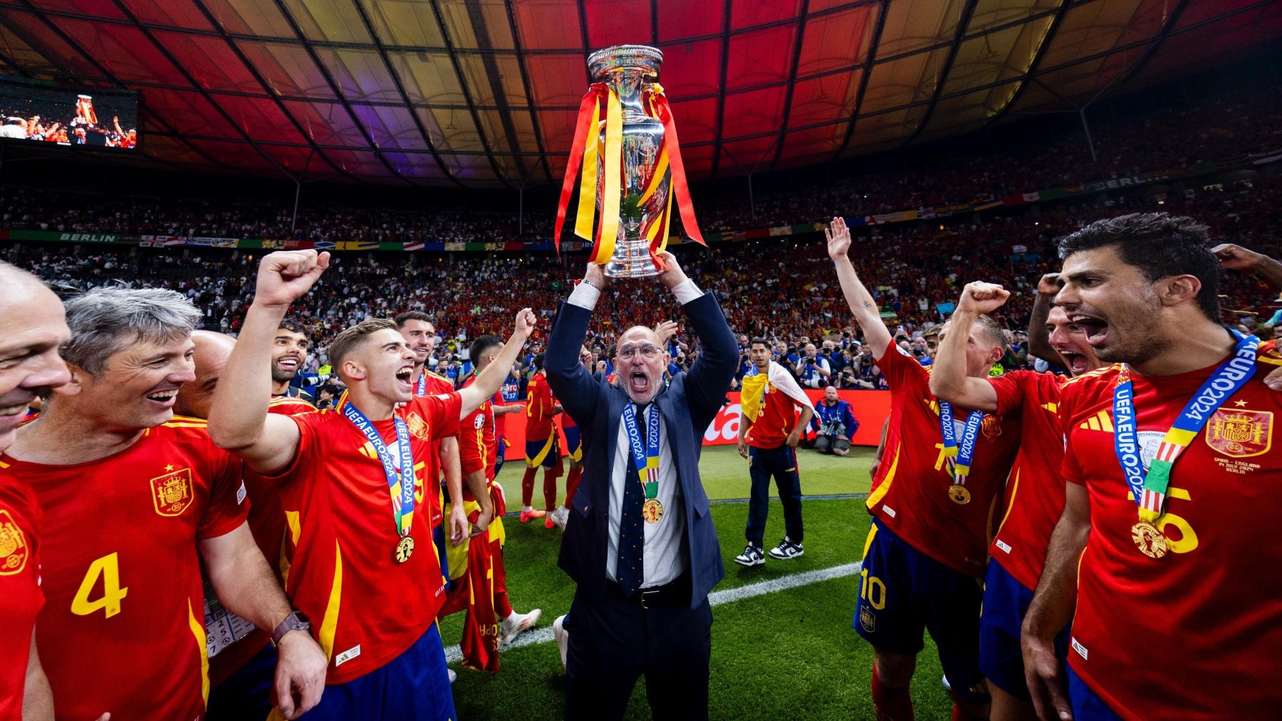 Selección española celebrando el título de la Eurocopa (Foto: EP)