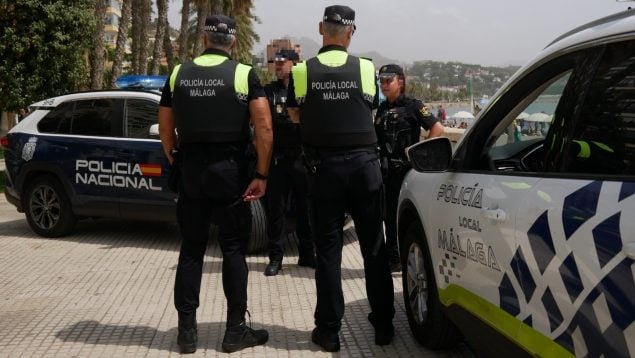 Detenidos dos aficionados ingleses en Málaga por amenazar con un cuchillo a sus vecinos tras la final