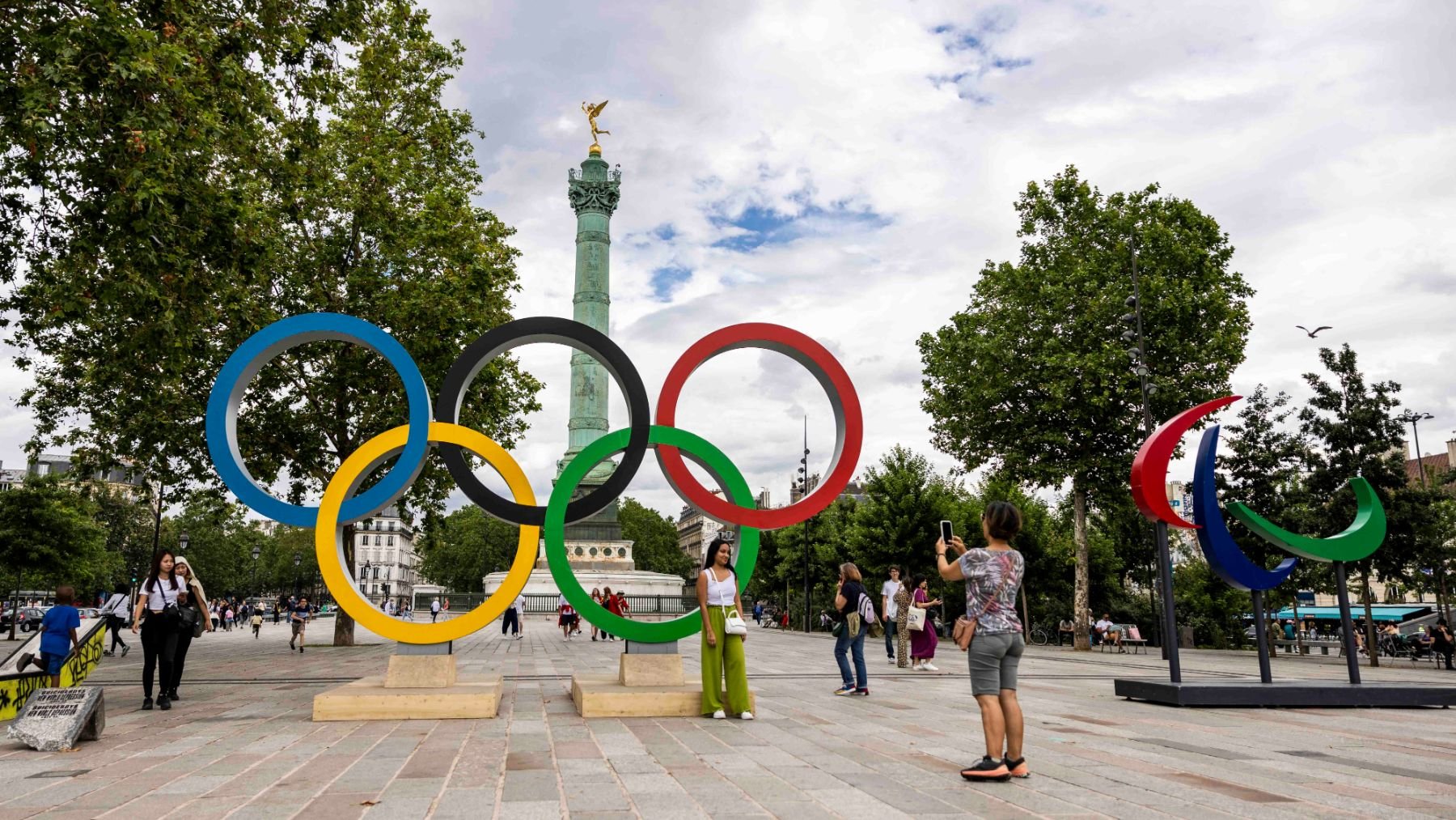 Los anillos olímpicos en París. (Getty)