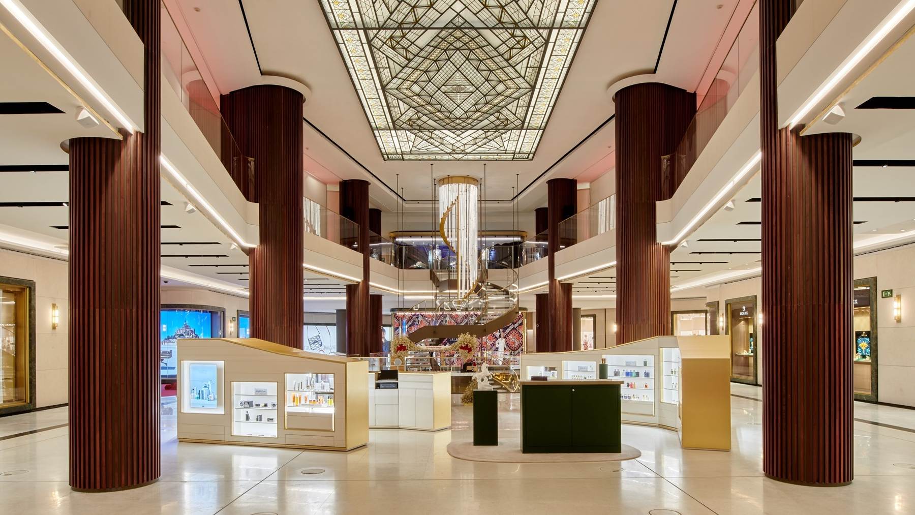 La exclusiva Galería Canalejas de Madrid supera los cinco millones de euros de clientes de dudoso cobro