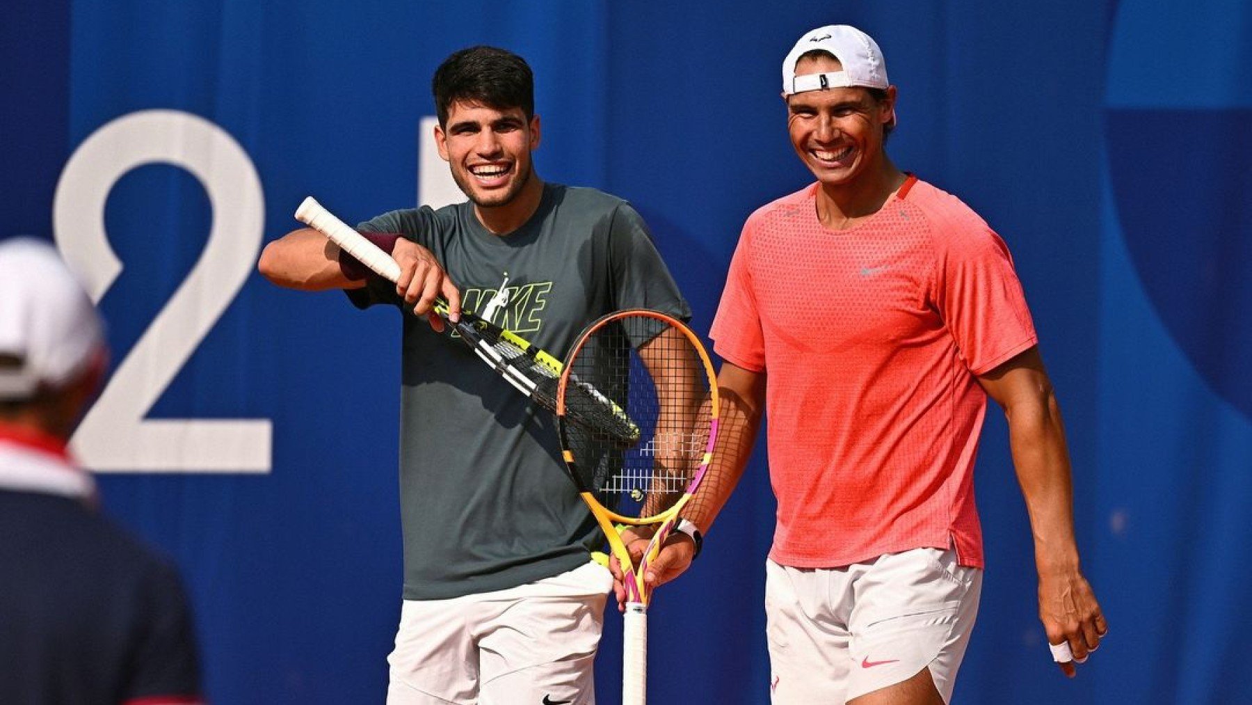 Alcaraz y Nadal, en un entrenamiento en los Juegos Olímpicos. (ITF)