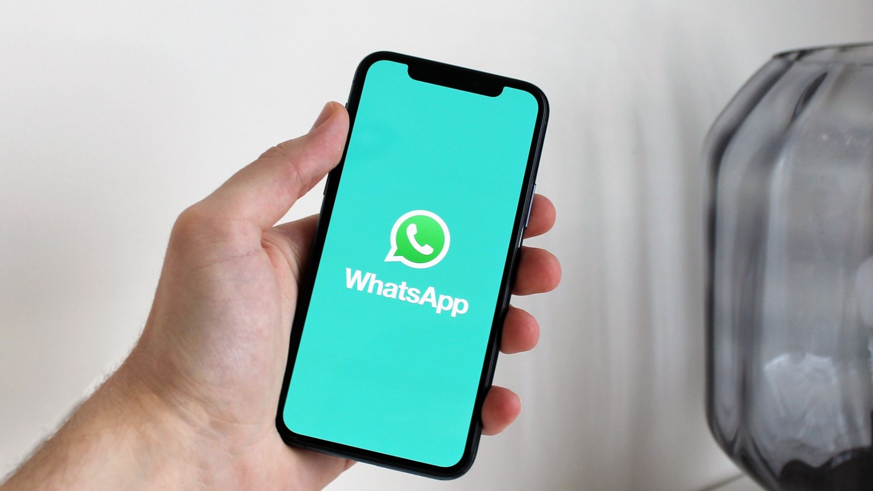 El truco infalible para leer mensajes borrados de WhatsApp en iPhone