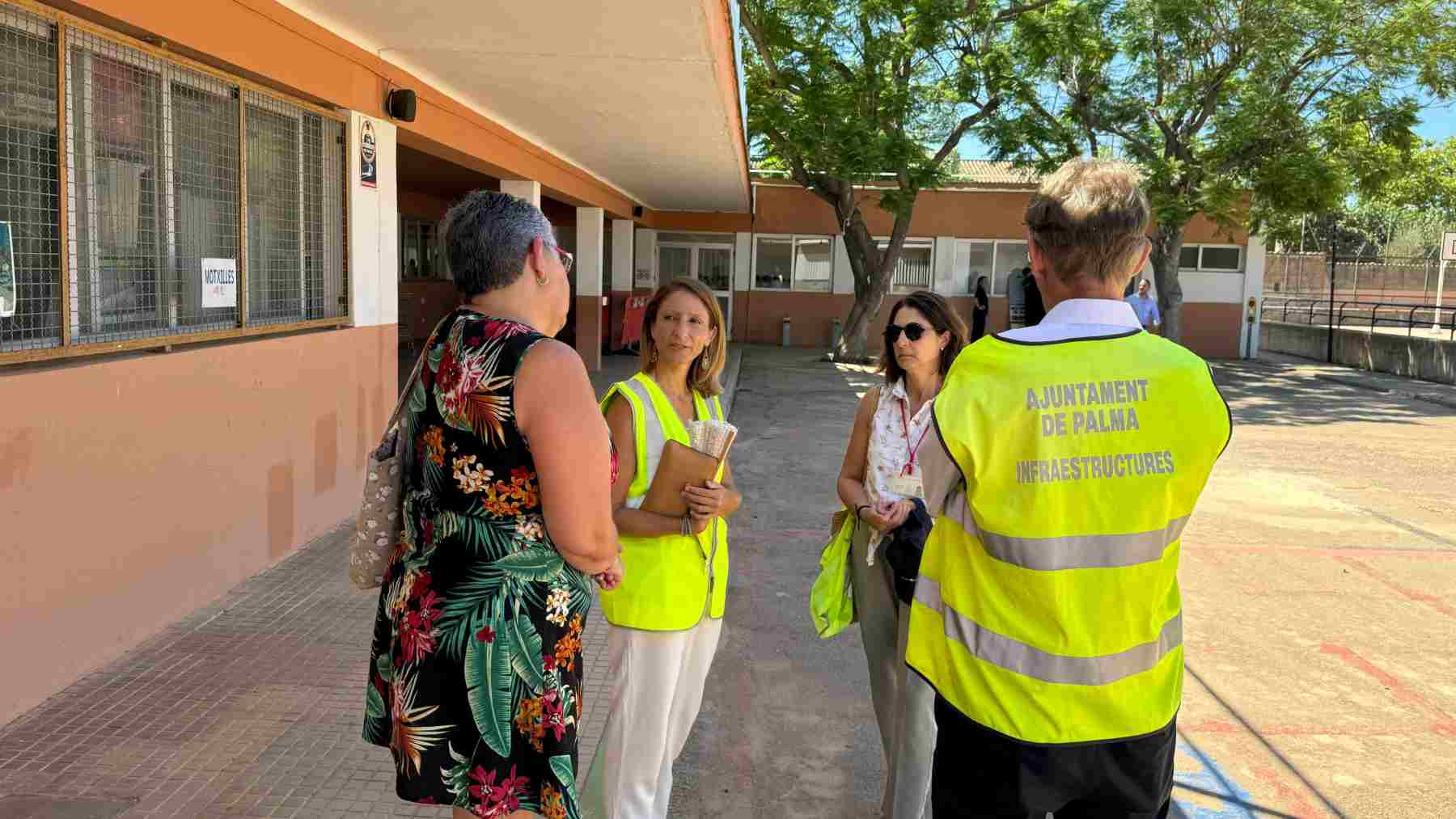 La concejal Belén Soto visita las obras de reforma de los centros de Educación Infantil de Palma.