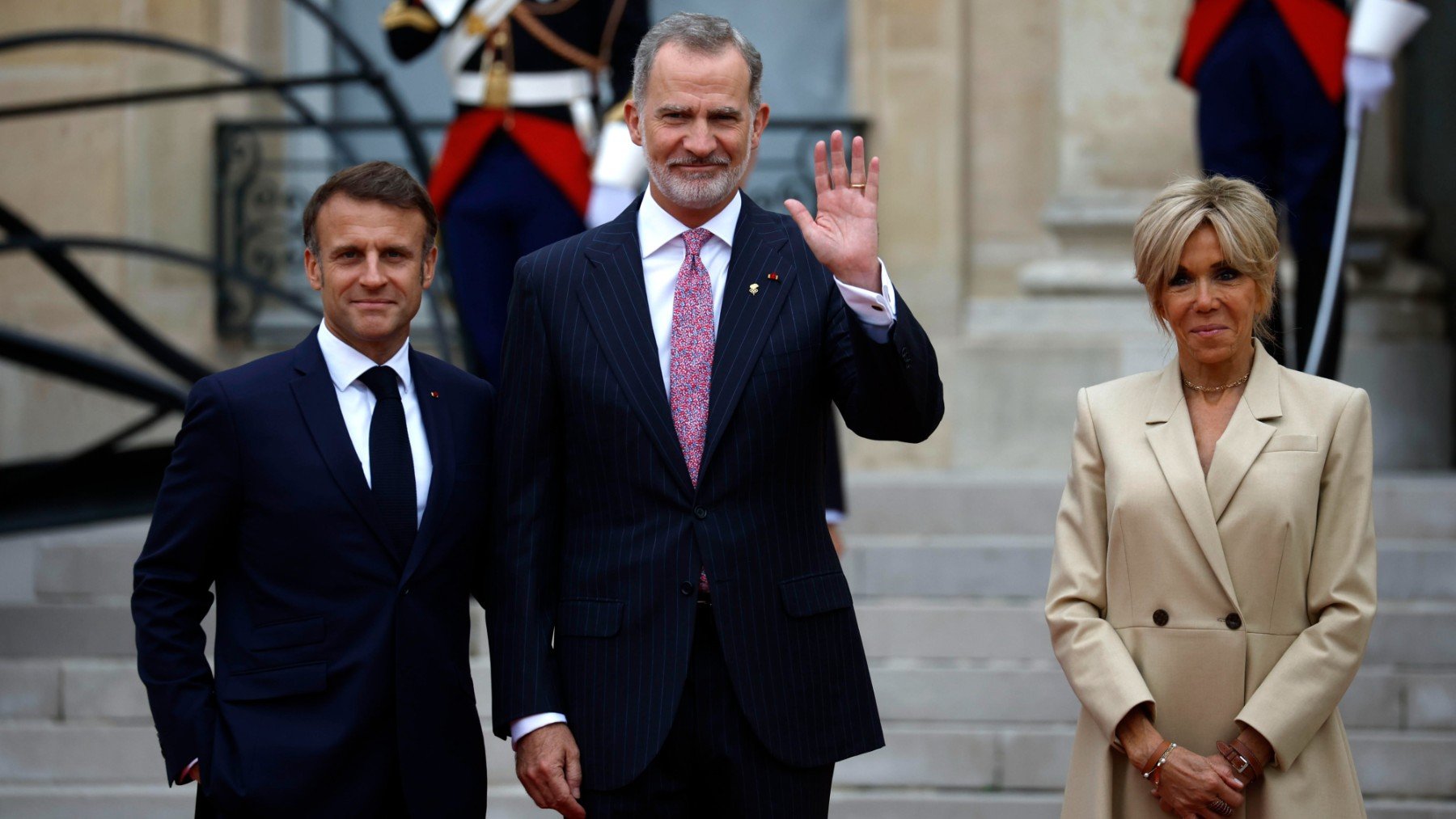 El Rey Felipe con Emmanuel Macron. (EFE)