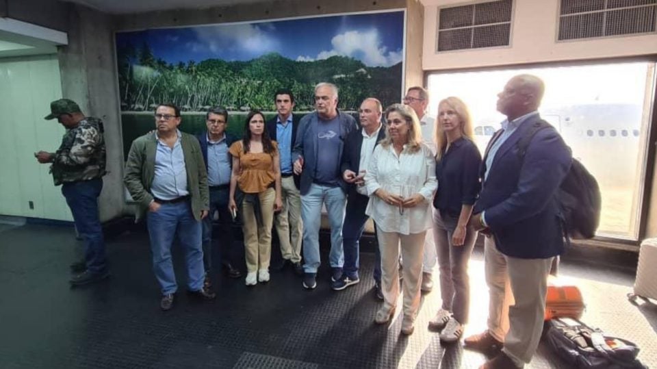 El régimen de Maduro expulsa a la delegación del PP que viajaba a observar las elecciones