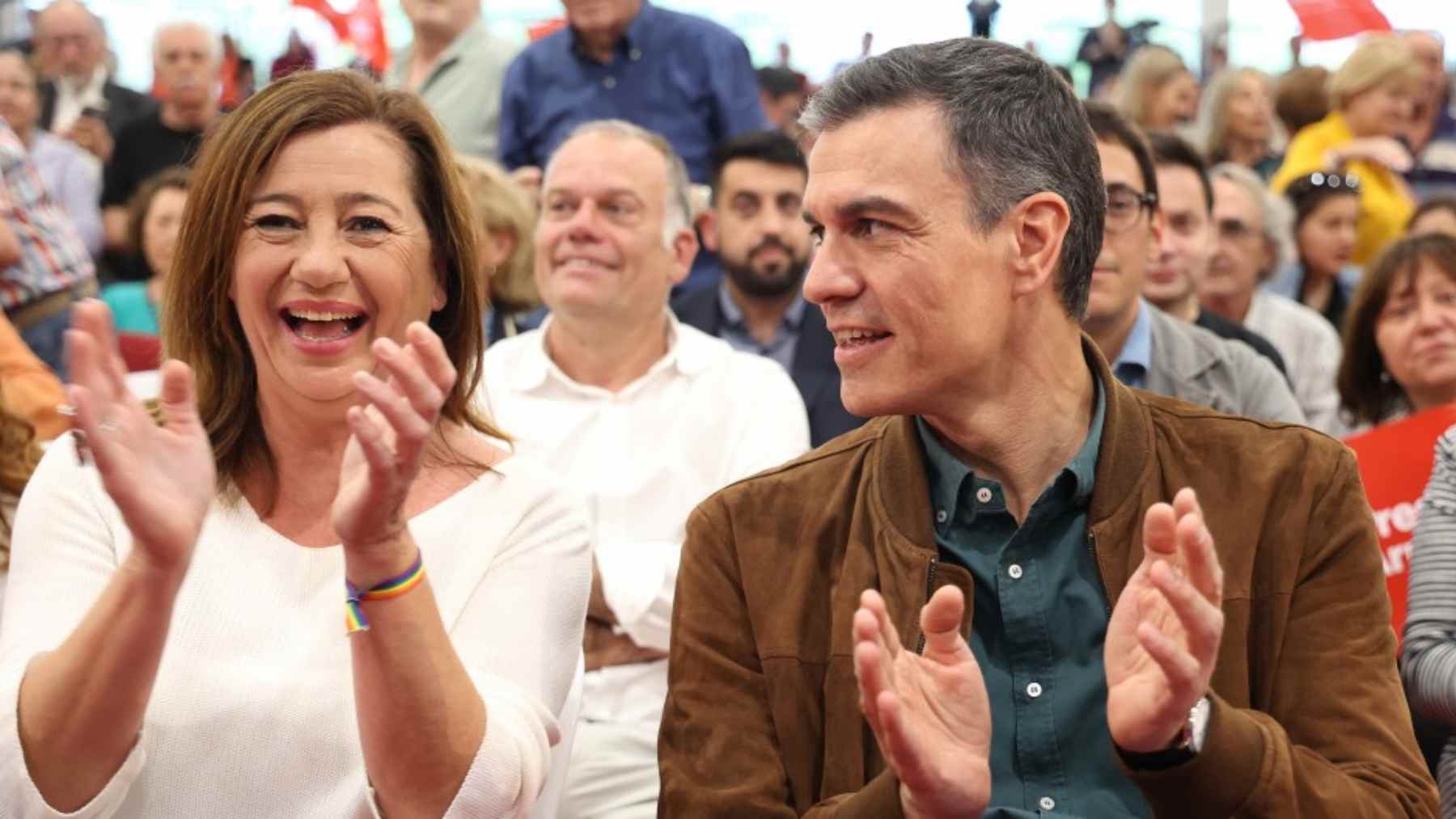 La secretaria general del PSOE balear, Francina Armengol, con Pedro Sánchez.