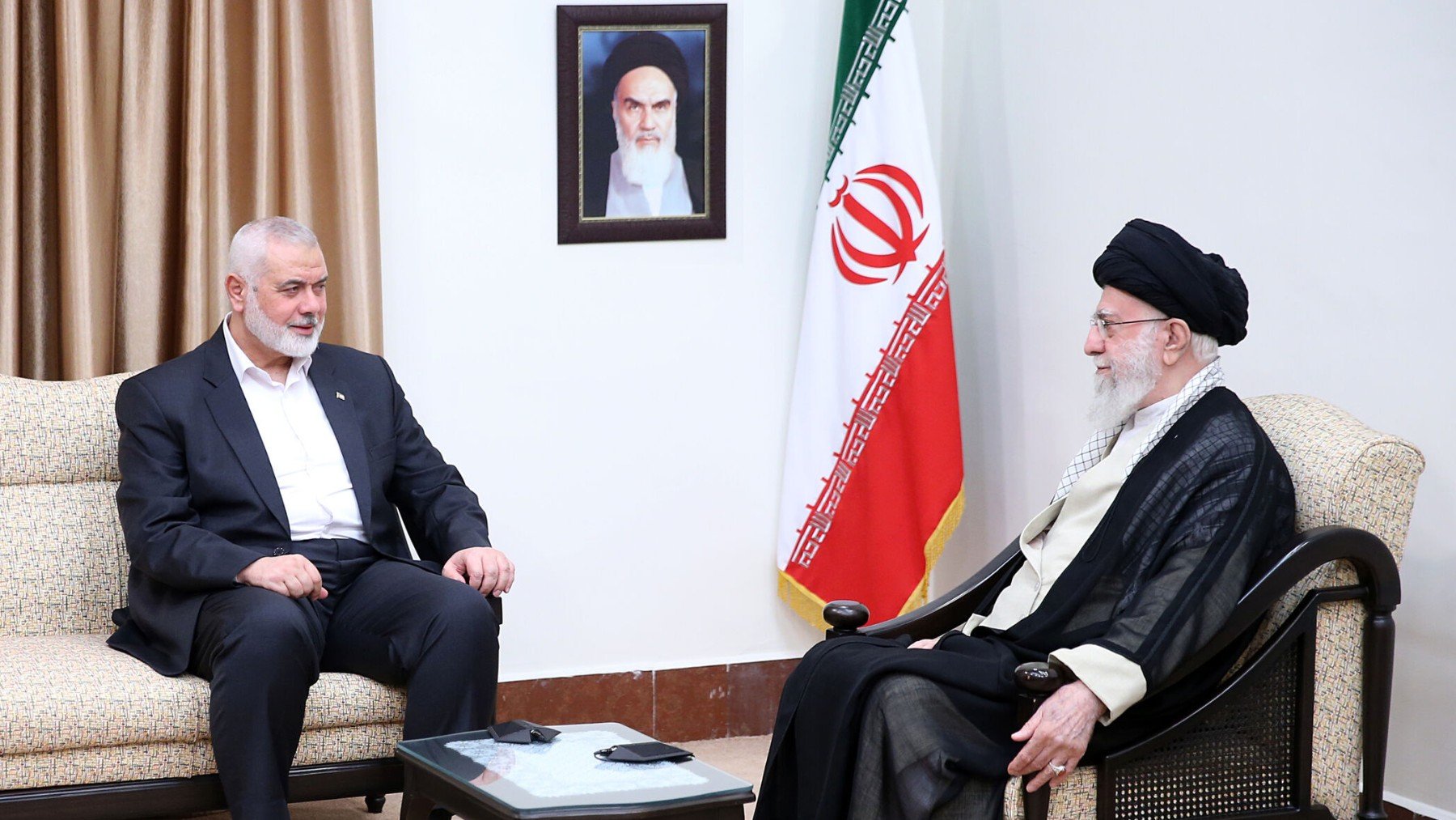 Haniyeh y el ayatolá de Irán. (Foto_ Europa Press)