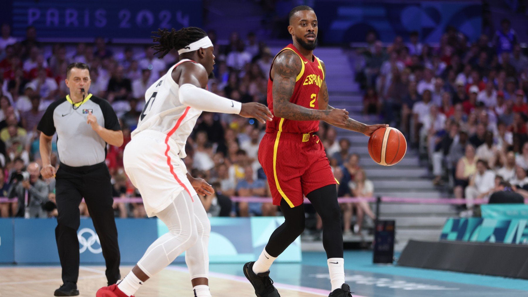 Lorenzo Brown en el España-Canadá de baloncesto.