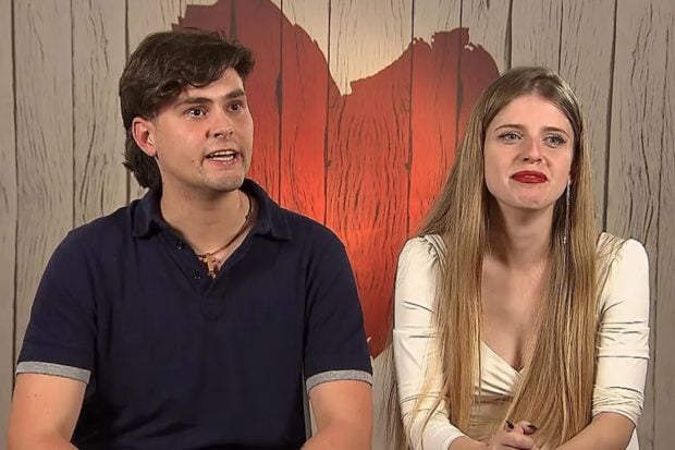 Álvaro y María en 'First Dates'. (Mediaset)