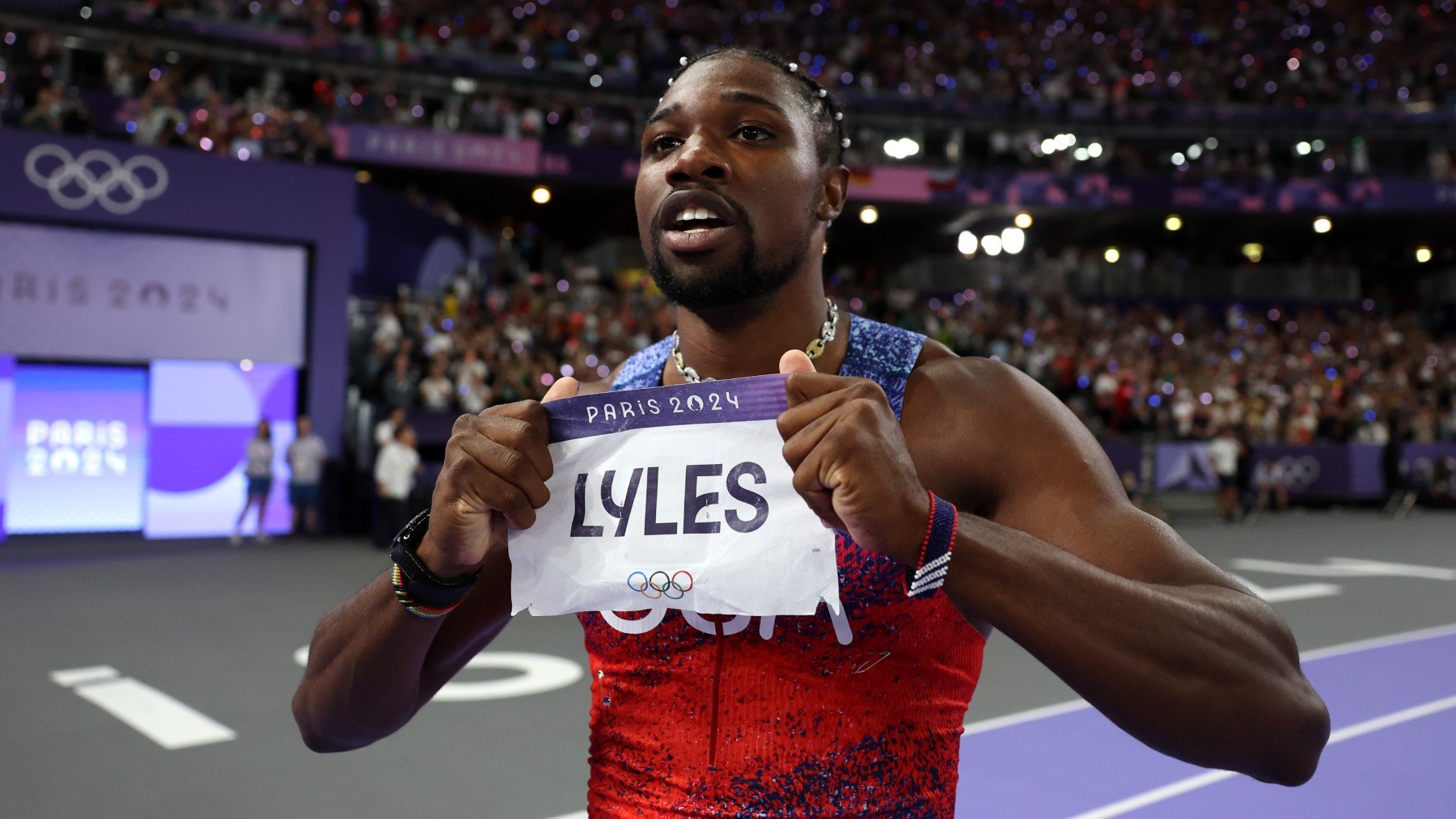 Noah Lyles celebra una victoria. (Getty)