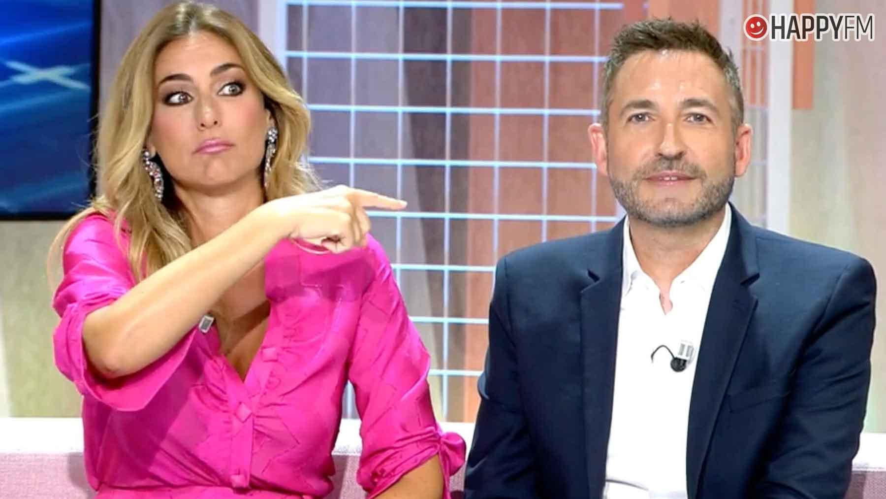 Verónica Dulanto y Frank Blanco, presentadores de Fiesta durante el verano (Mediaset).