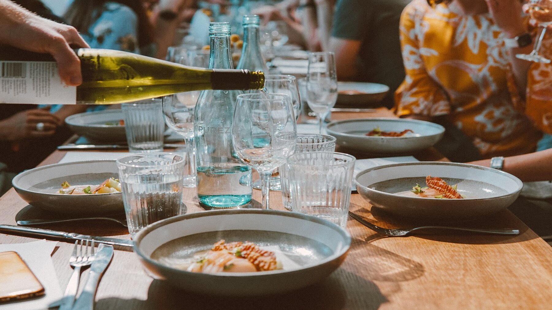 Su acogedor ambiente en el Gòtic es ideal para disfrutar de una comida bien elaborada y abundante.  Foto: Elle