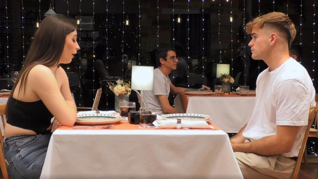 Paula y Emilio en 'First Dates'. (Mediaset)