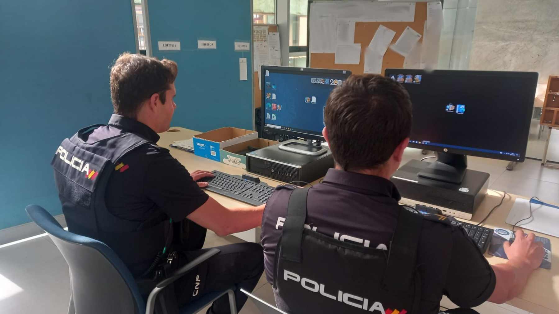 Agentes de la Policía Nacional.