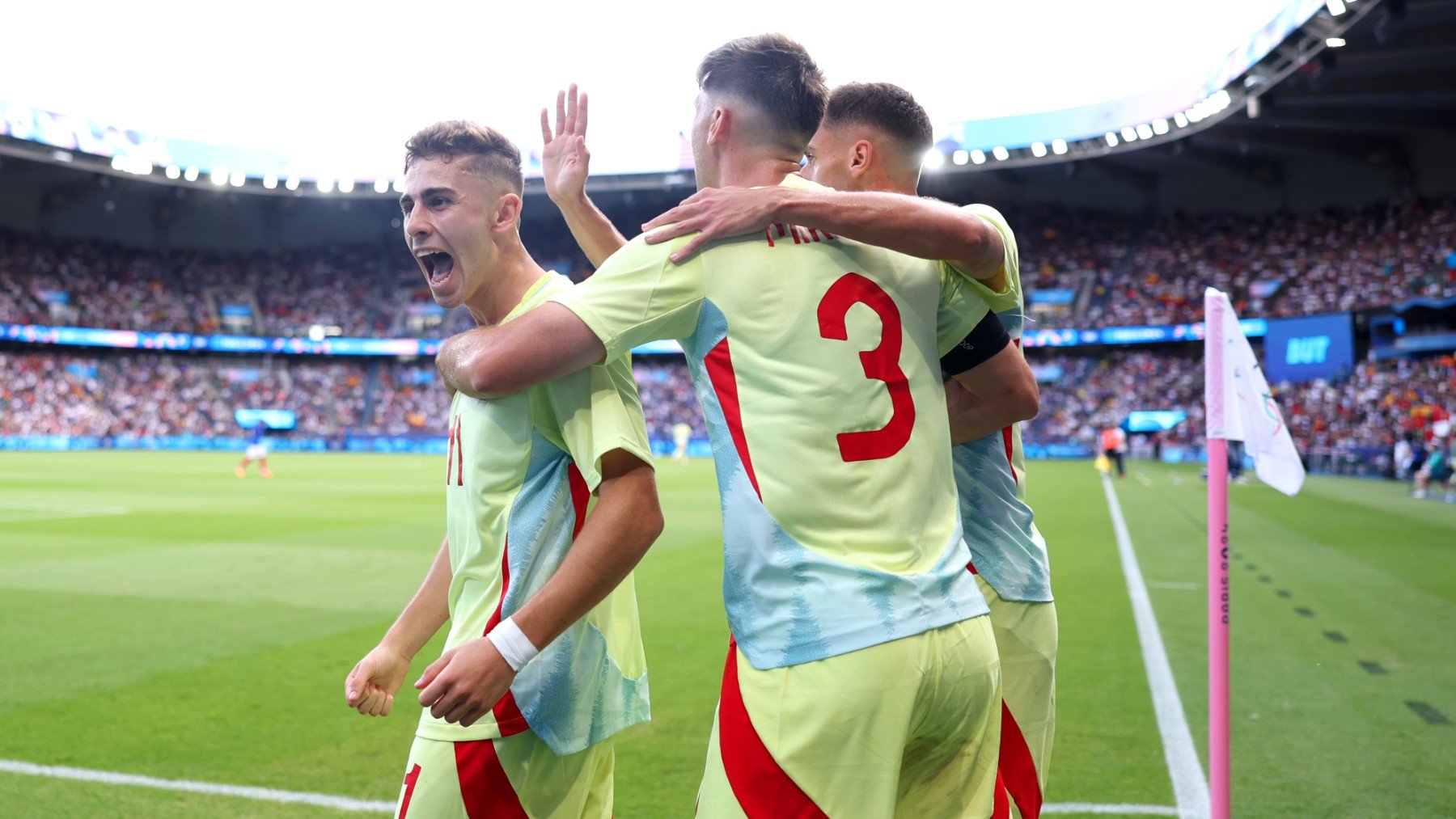 Fermín López celebra un gol con España en París. (Getty)