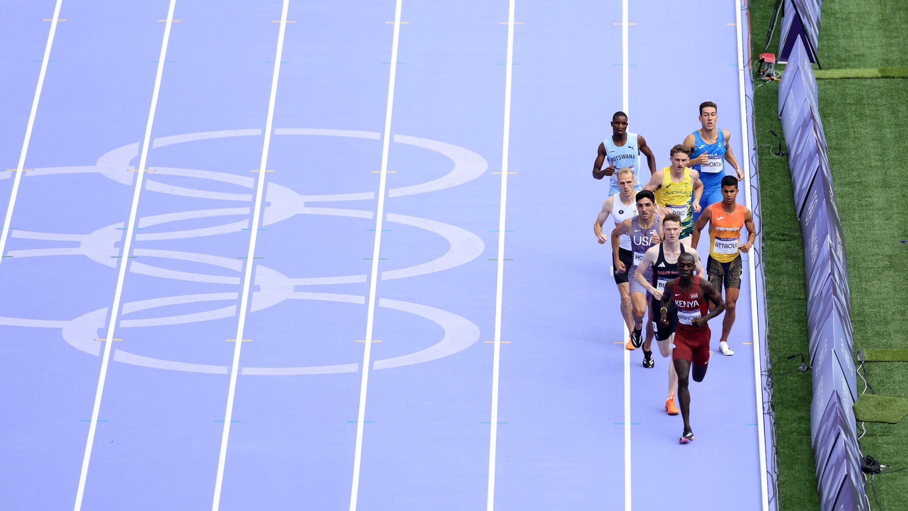 Mohamed Attaoui, a la derecha en la imagen con camiseta naranja. (Getty)