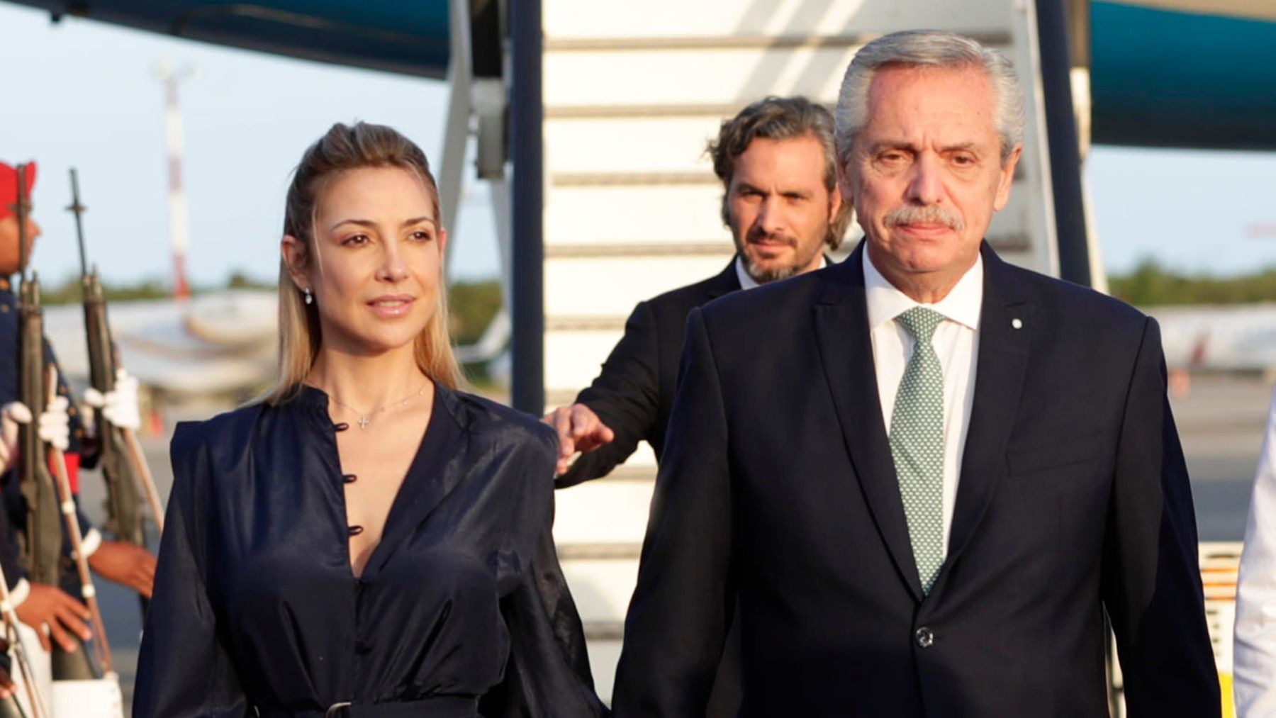 Alberto Fernández y Fabiola Yáñez en abril de 2023. (FOTO: EFE)