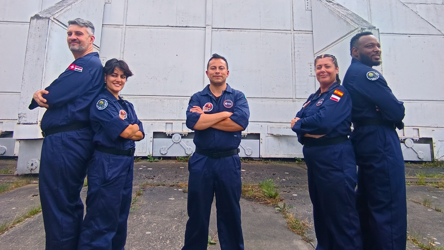 Mariló Torres (2d), con sus compañeros de misión.