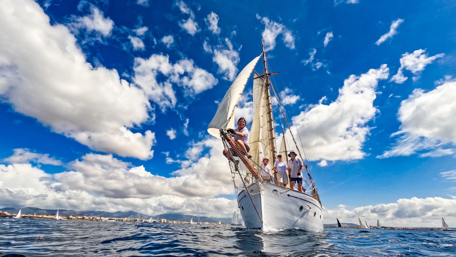 Bontemps, uno de los barcos locales que participa en la regata.