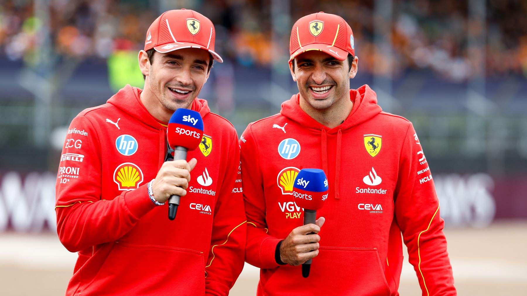 Charles Leclerc y Carlos Sainz durante un Gran Premio. (Europa Press)