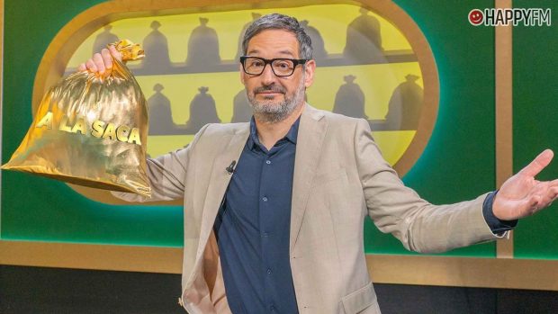 Eugeni Alemany triunfa en la televisión autonómica valenciana con el concurso 'A la saca' (À Punt).