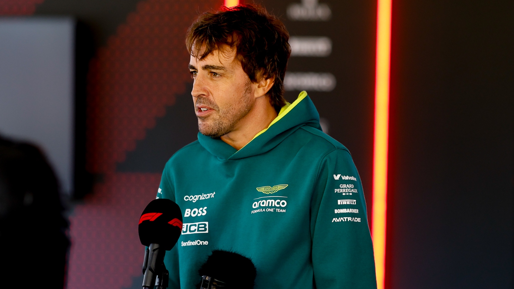 Fernando Alonso en Zandvoort compareciendo ante los medios de comunicación. (Europa Press)