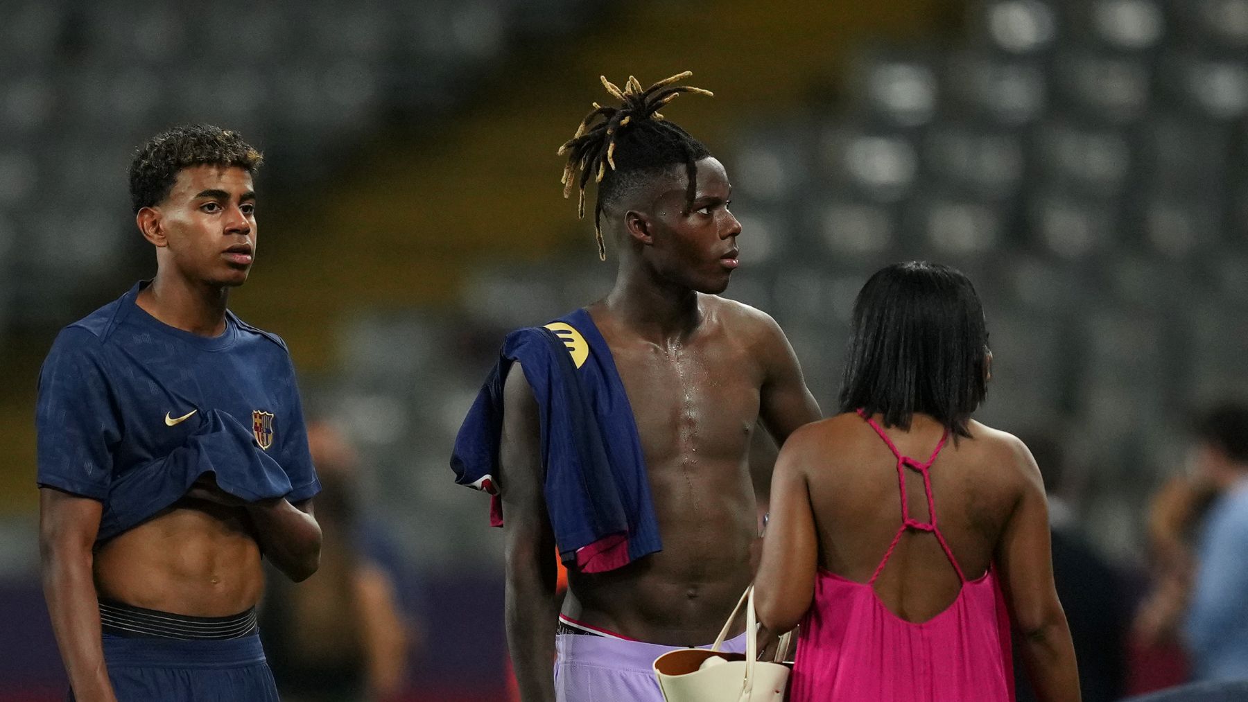 Lamine Yamal junto a Nico Williams en Montjuic. (Getty)