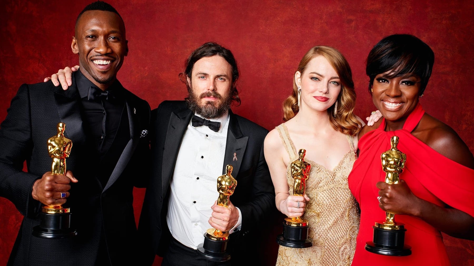 Emma Stone con el resto de premiados de los Oscar. Foto: Oscars.org.